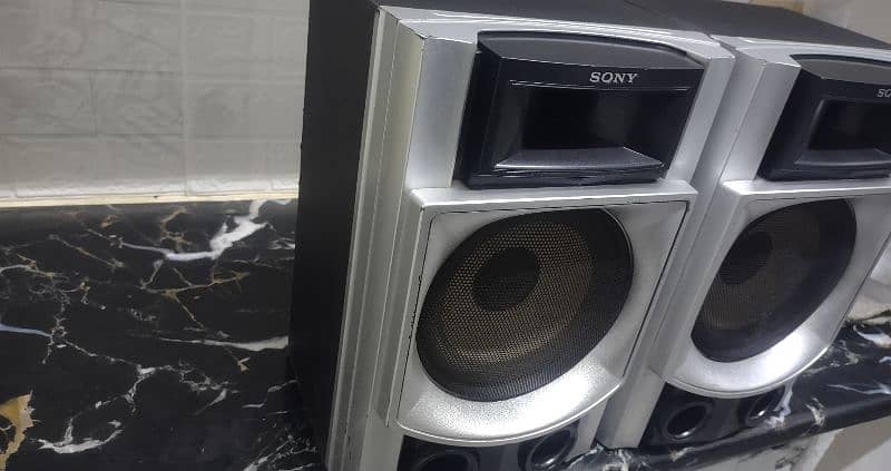 Sony Powerfull speaker 2