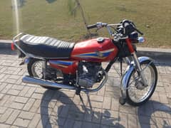 Honda 125 2004 model all ok 10 by 10 condition