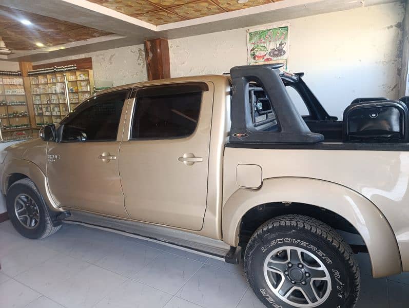 Toyota Hilux 2015 1