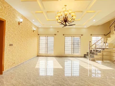 Luxurious 10 Marla House for Sale in Citi Housing Jhelum! 27