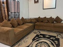 Luxury 6 Seaters Sofa for Sale Only 6 Month used