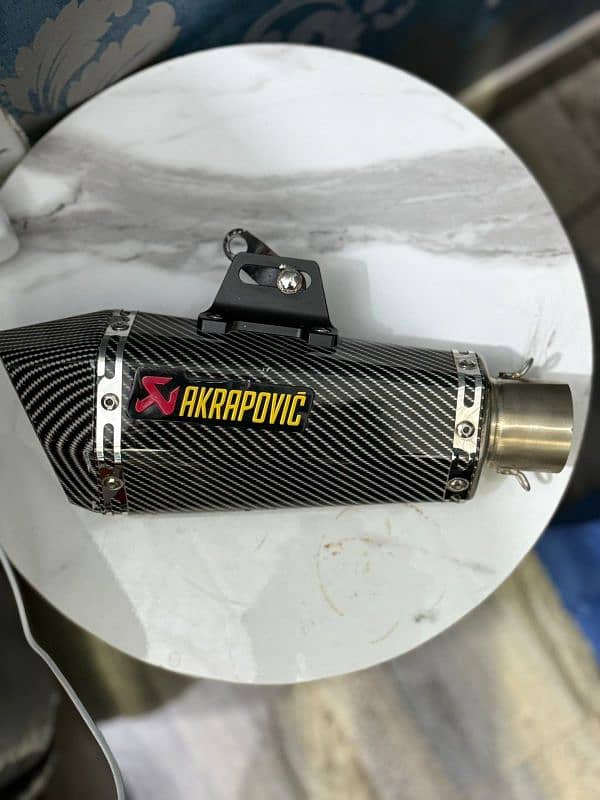 akrapovic shark style exhaust 4