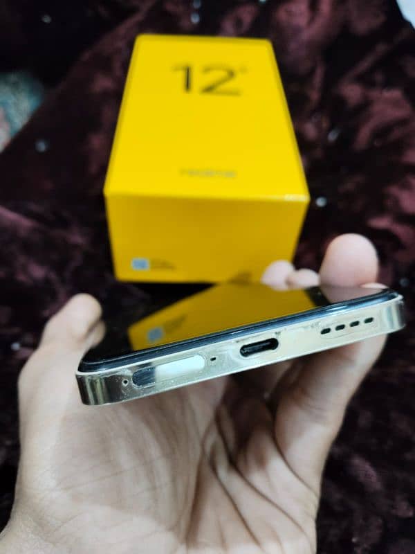 realme 12 plus 5g 12/256 1