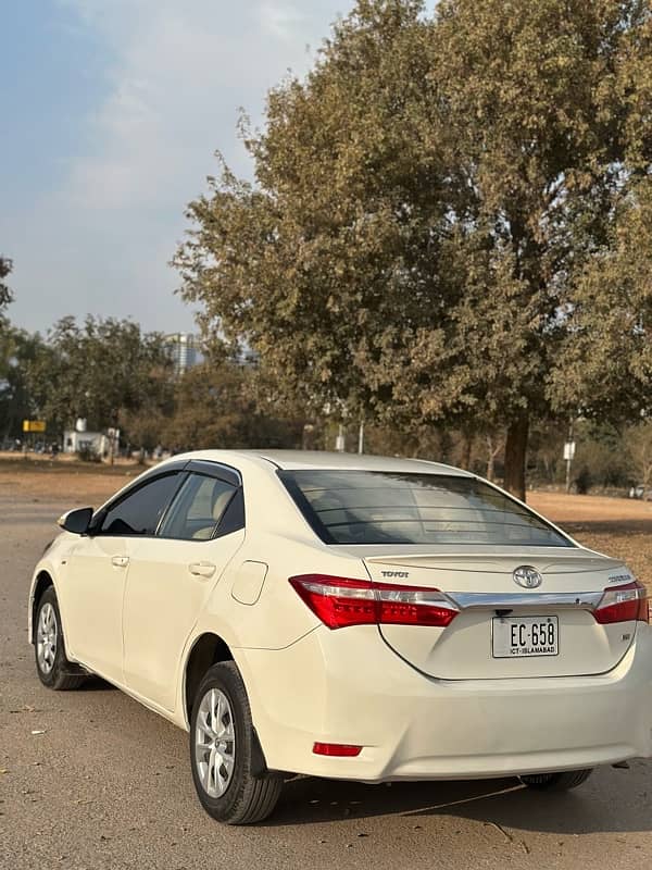 Toyota Corolla XLI 2015 6