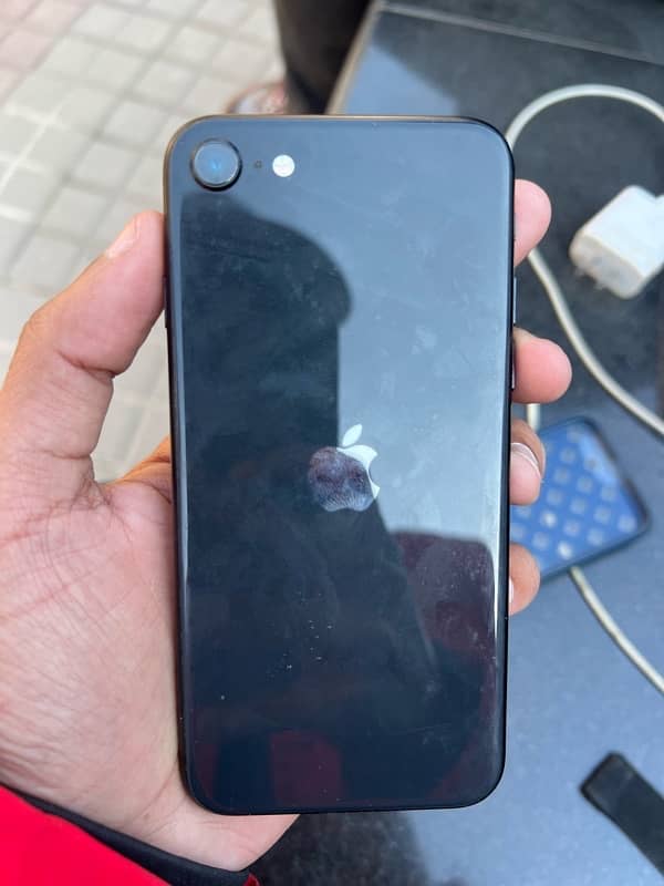 IPhone SE 2 2020 PTA 2