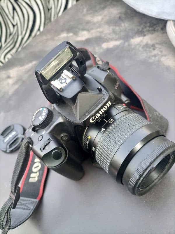 Canon 1000d . 35. mm 80. mm  lens 5