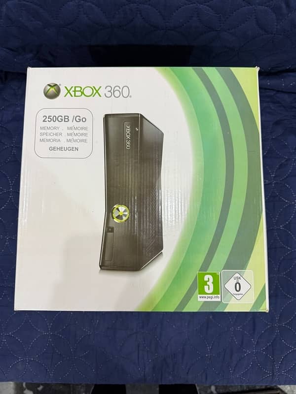 XBOX 360 SLIM 8