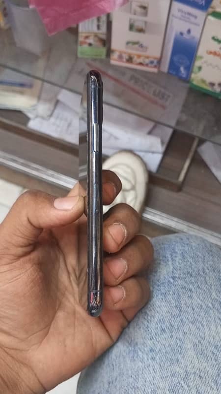 iphone 11 pro 64gb PTA approved Dual sim telefon physical n Esim box 4