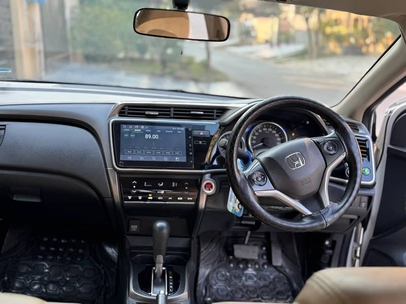 B2B Honda City Aspire Full Option 13