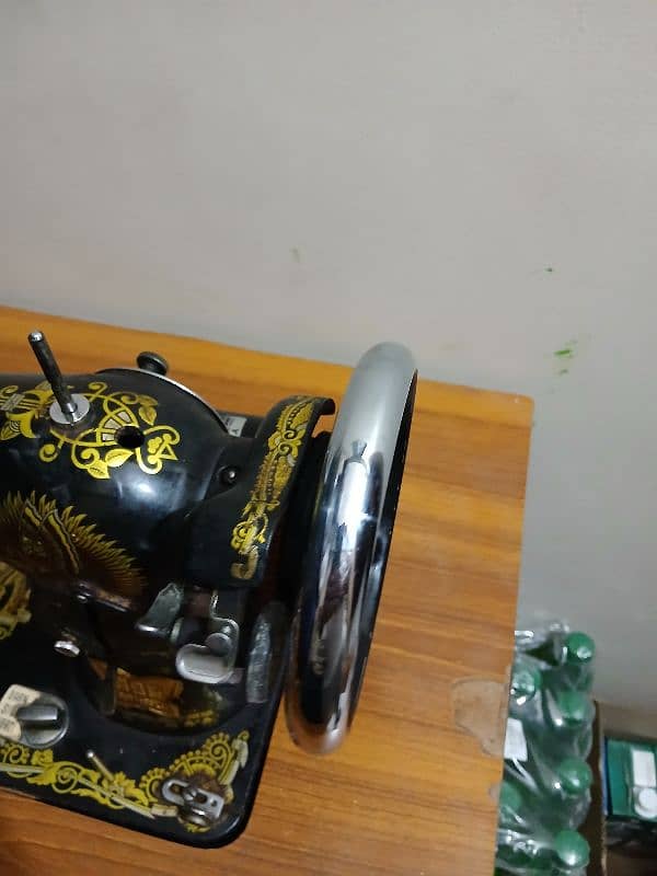 imported Butterfly brand sewing machine 4