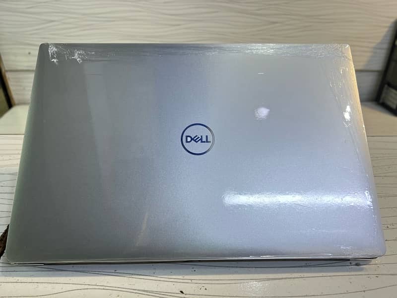 Dell Precision 5540 Core i7 9850H 4k Touch Screen 1