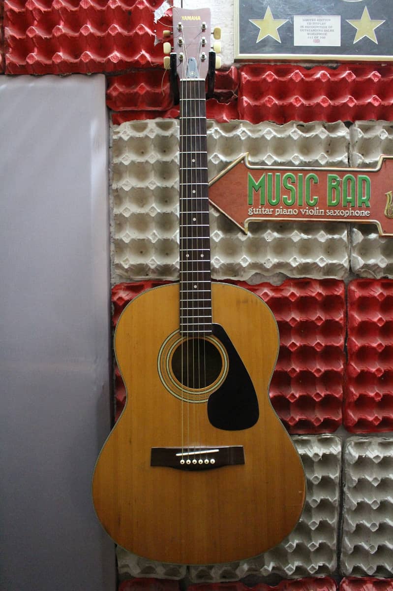 Yamaha FG 325 / Acoustic Guitar / Guitar 0