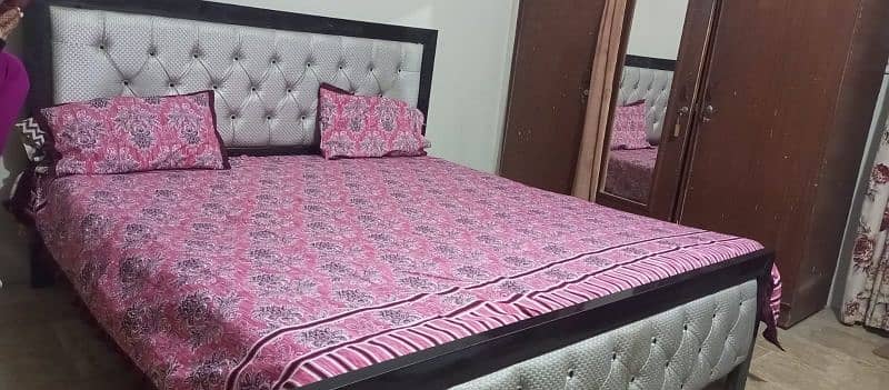 Iron bed new condition 8