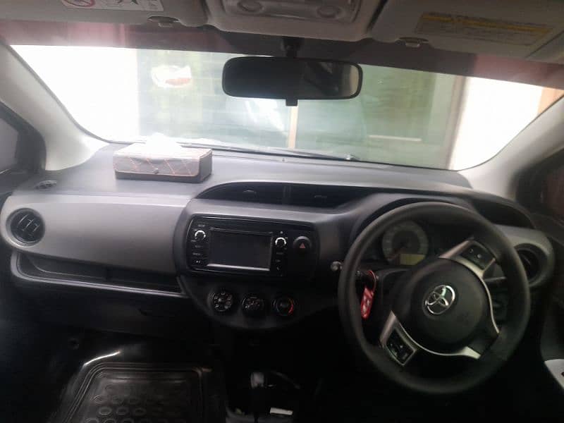 Toyota Vitz 2014 11