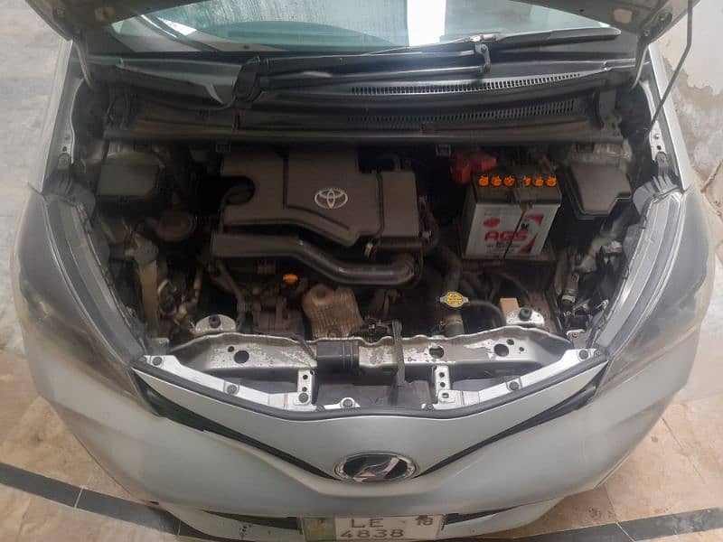 Toyota Vitz 2014 18