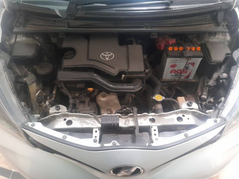 Toyota Vitz 2014 19