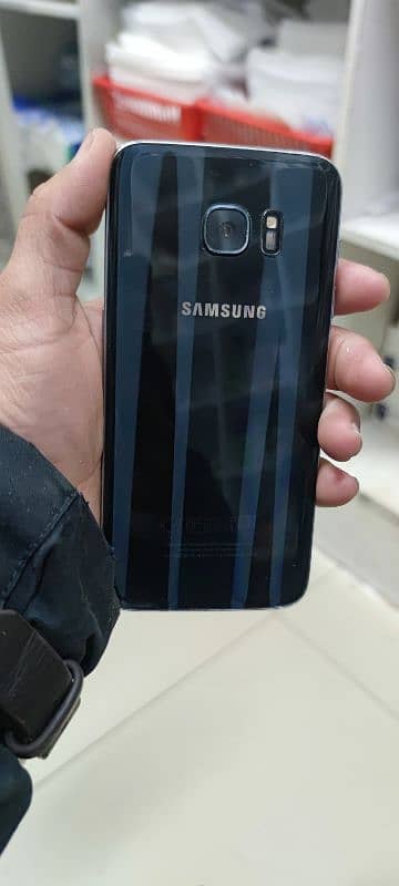 Samsung S7 Edge With Oculus Vr Glasses 1