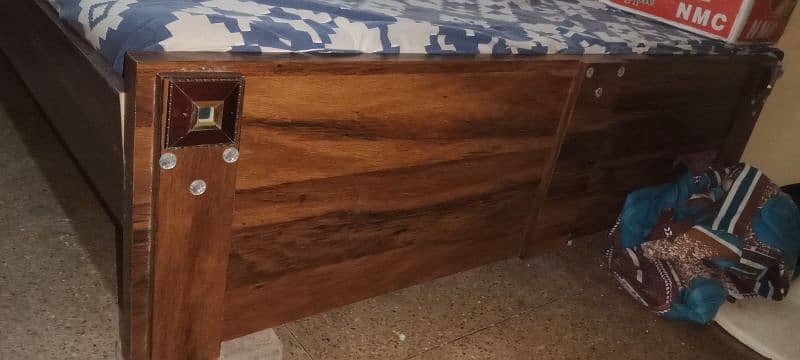 double bed wooden 3