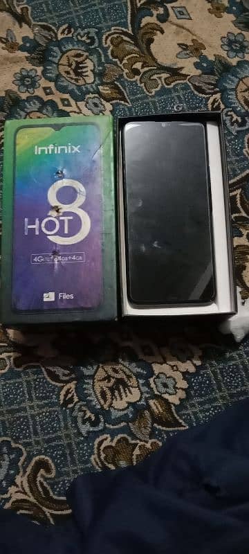 Infinix hot 8.4/64 0