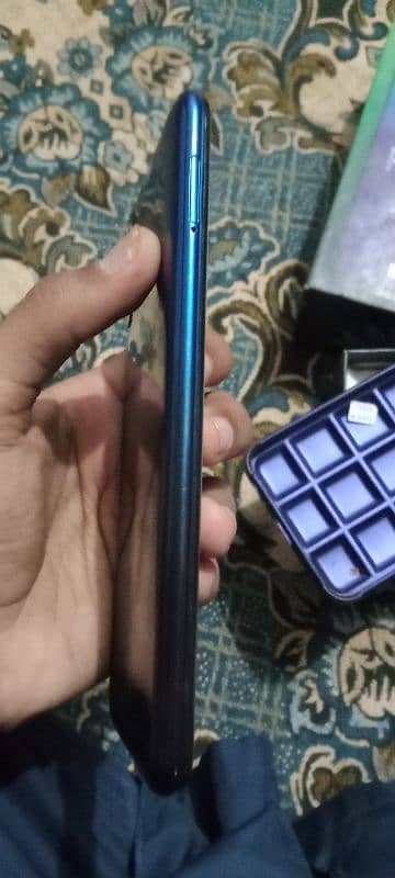 Infinix hot 8.4/64 3