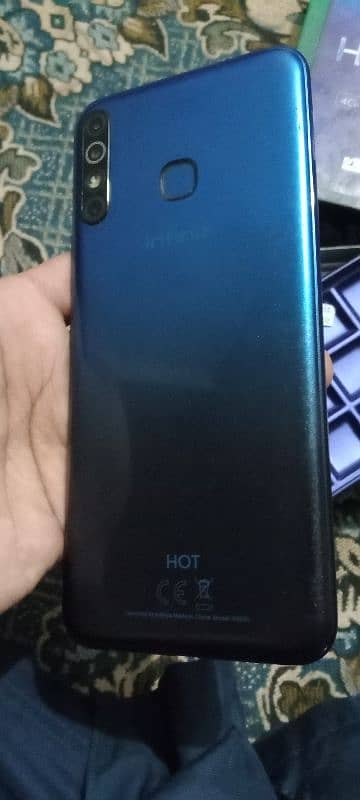 Infinix hot 8.4/64 4