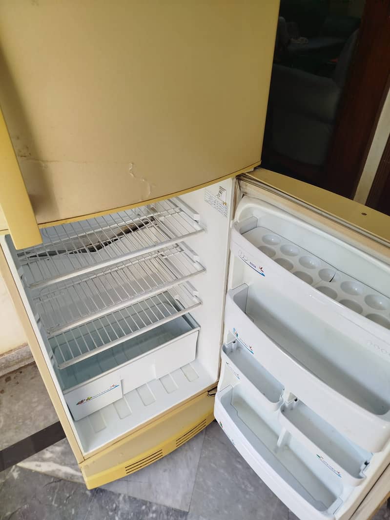 PEL REFRIGERATOR 2500-JF FOR SALE 3