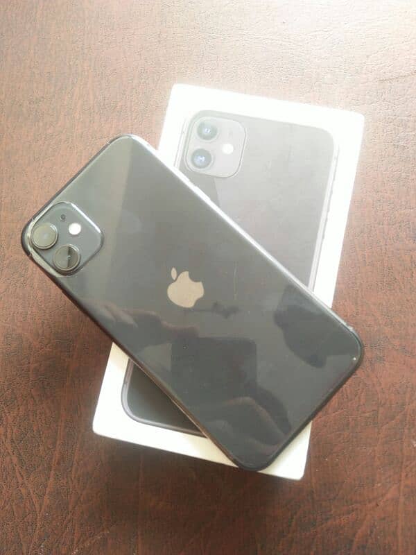 IPhone 11 10/10 condition 64GB With Box 6