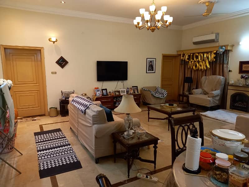 1.5 Kanal House For Sale In Cavalry Cantt 8