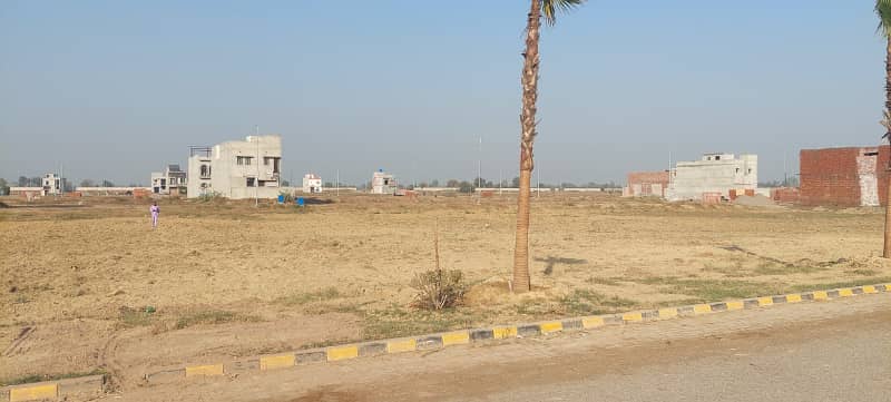 At main Road 1 Kannal Plot for sale in woods Block in Paragon City Lahore 6