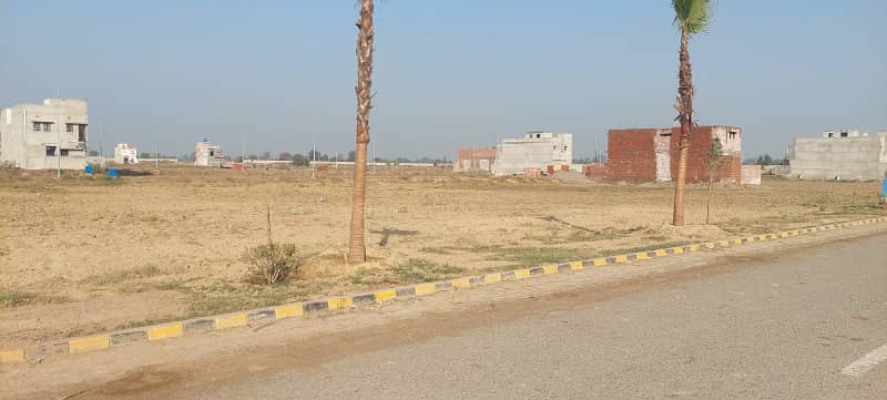 At main Road 1 Kannal Plot for sale in woods Block in Paragon City Lahore 8