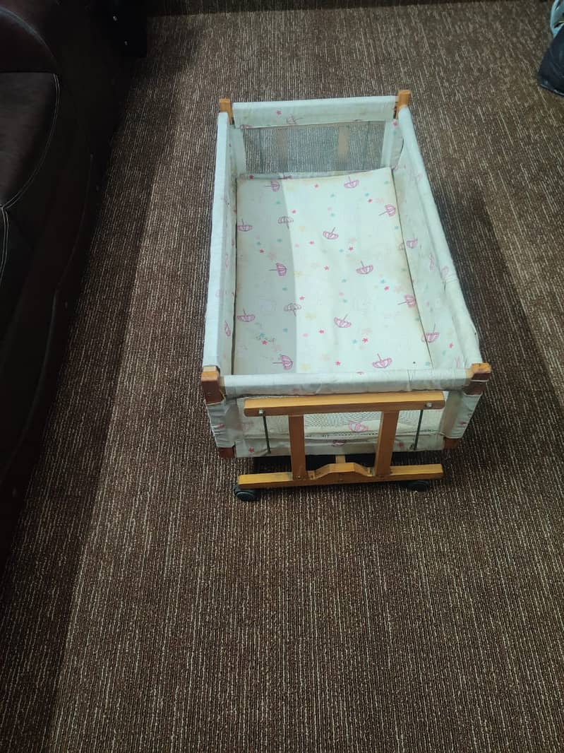 Baby Bed | Baby Swing | Mastela | Table | Carry corurt 4