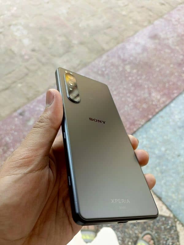 Sony Xperia 1 mark 3. . 12Gb/256Gb. . 888 Snapdragon. . 10/10. . DSLR camera. . 1