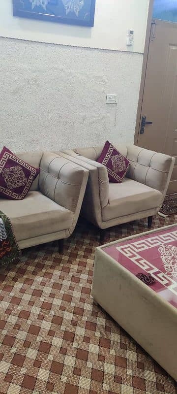 5 seater Sofa Set For Sale 3