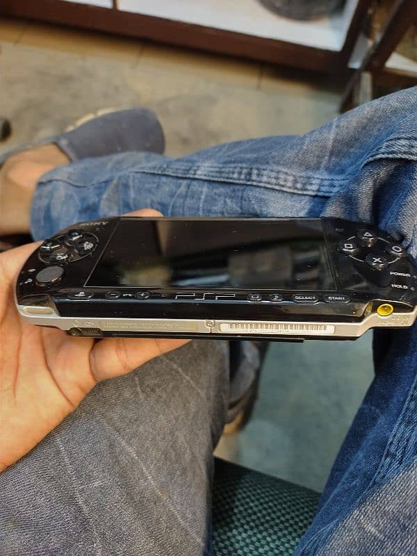 psp 3004 with 16gb memory card Sony 1