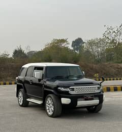 Toyota FJ Cruiser 2011