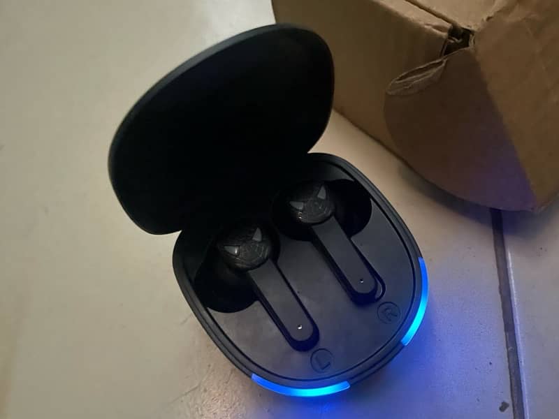 AirPods gaming 4