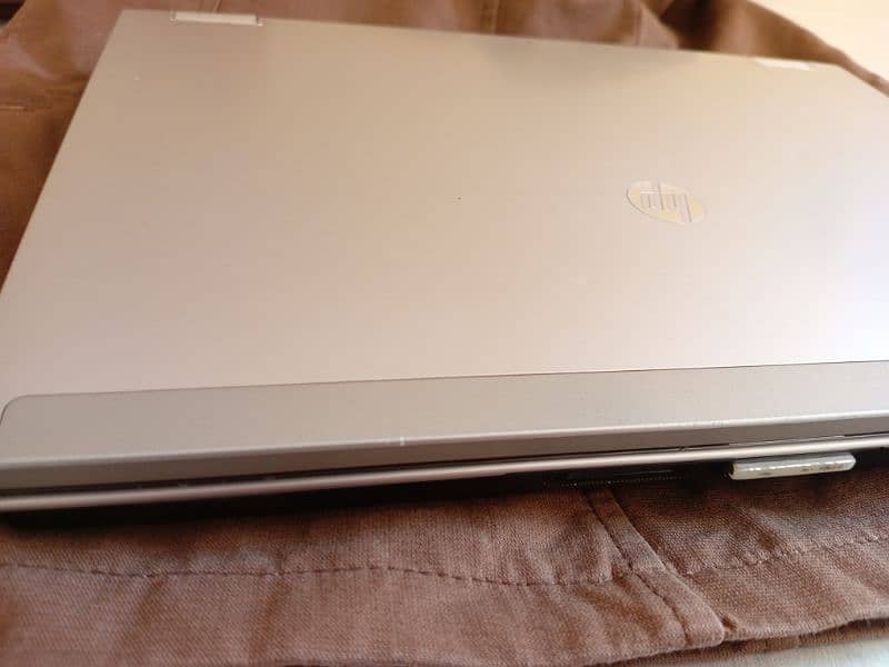 HP Elitebook  core i5 good condition 3