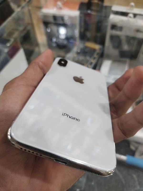 I phone x 256 gb non pta lush condition ha bettry changed 3