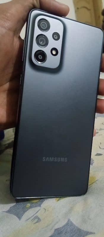 Samsung Galaxy A73 5G. 3