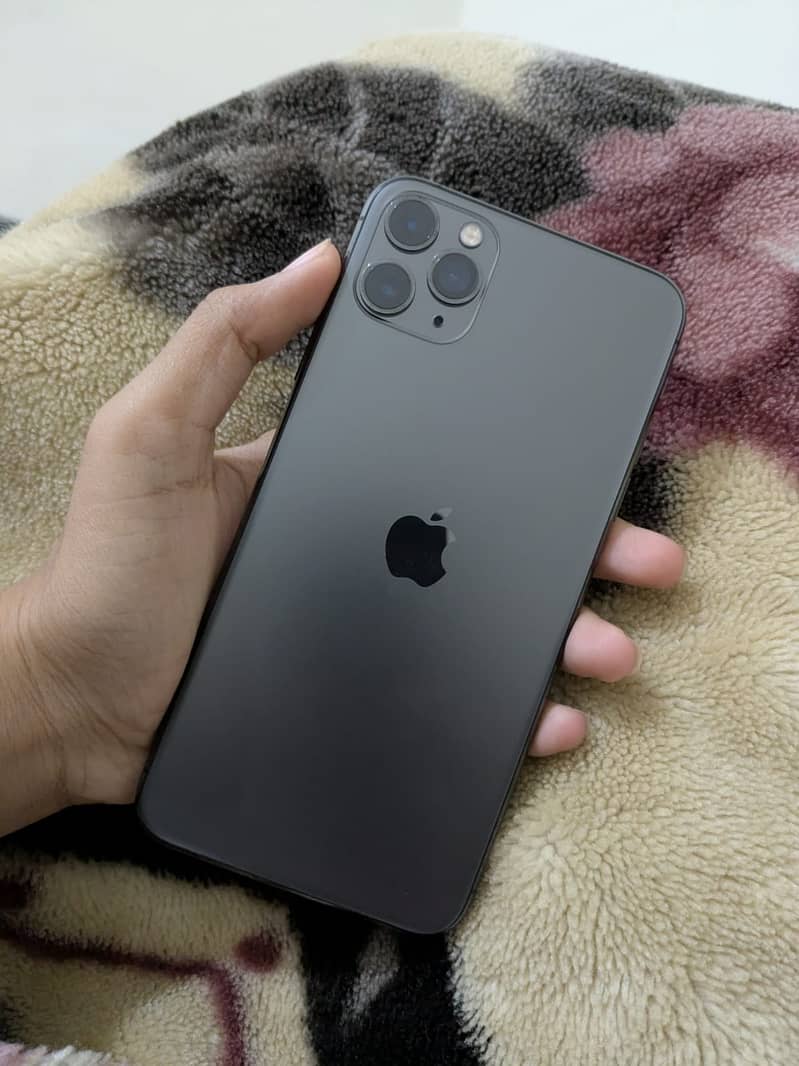 Apple iPhone 11 Pro Max 2