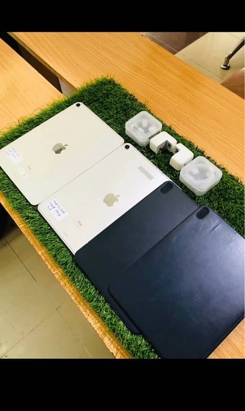 APPLE IPAD PRO  DIFFRENT MODELS 8