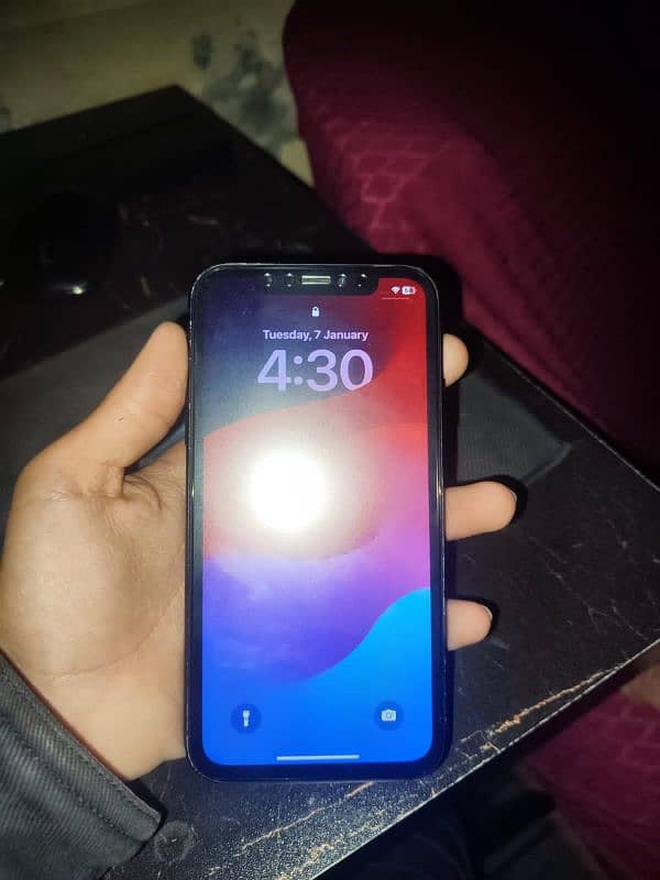 Iphone xr 64 gb non pta jv 10 /10 condition 4