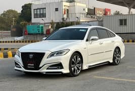 Toyota Crown 2018