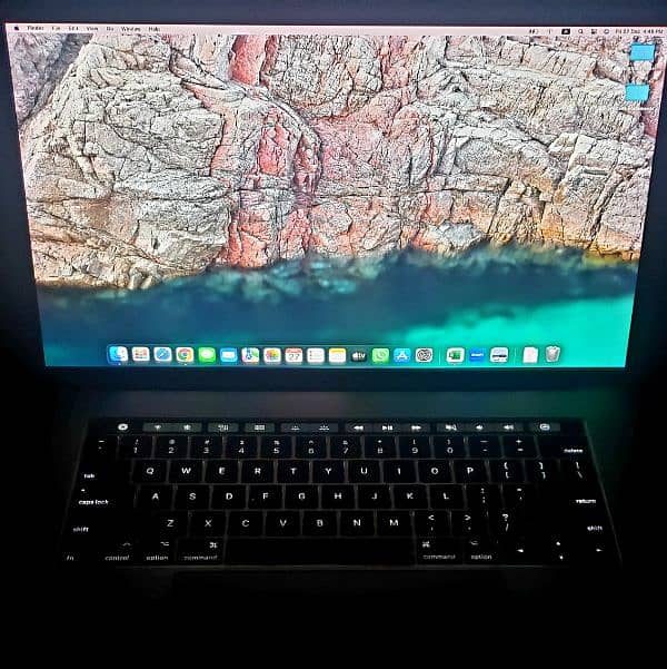 Macbook pro 2016 touch bar 16/512 4