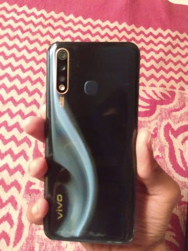 vivo y19 3