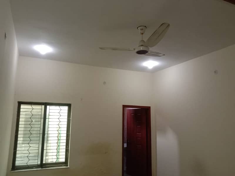 Umer block allama iqbal town 10 marla uper portion 12 lac advance for rent in prime location 9