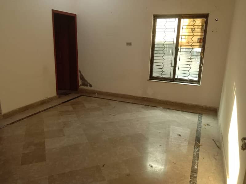 Umer block allama iqbal town 10 marla uper portion 12 lac advance for rent in prime location 13