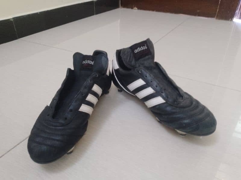 ADIDAS KAISAR SIZE 8 6