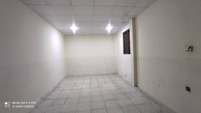 8 Kanal Commercial Building For Rent 30