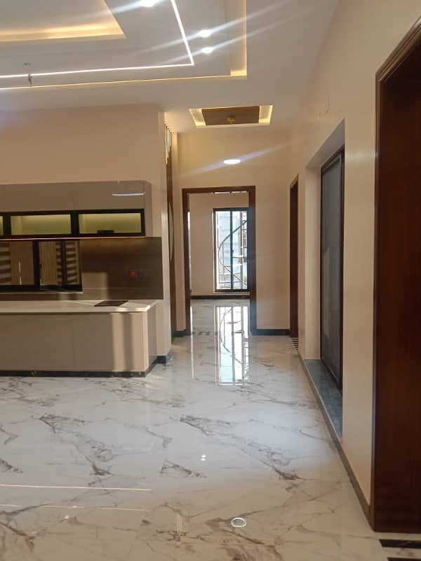 10 Marla House Available for Sale in Royal Orchard in Multan 13